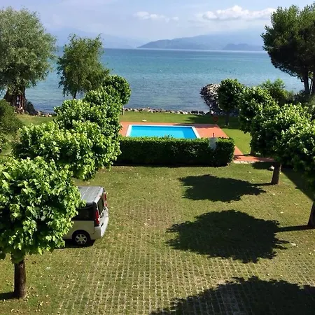 Διαμέρισμα Lugana 12 *